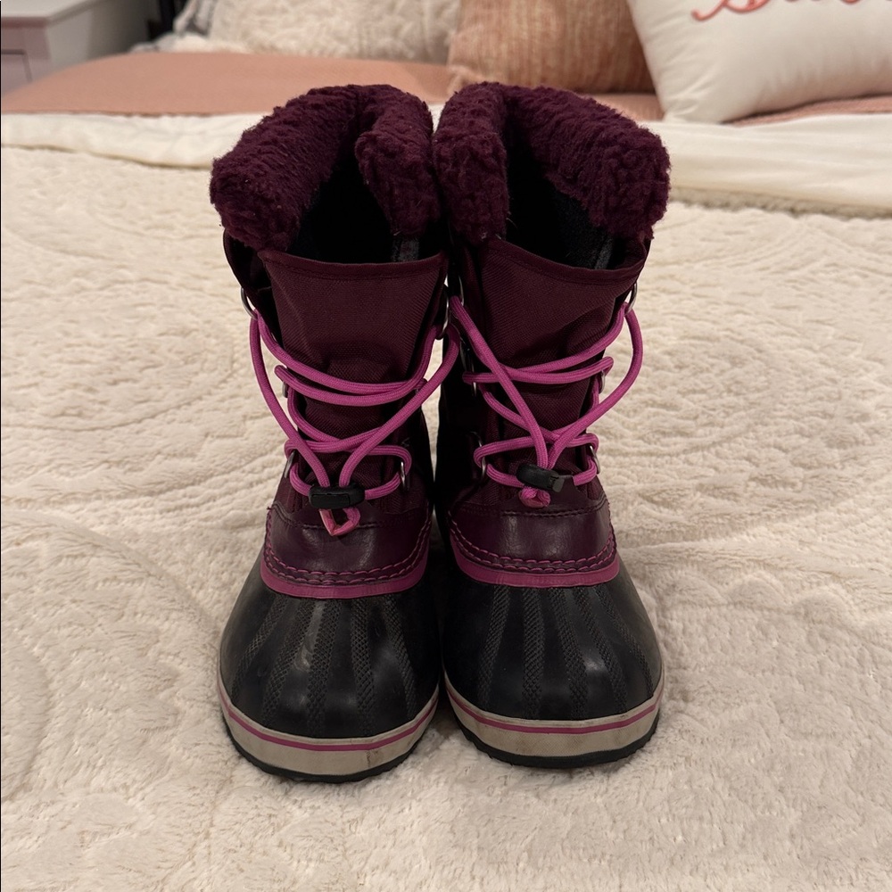 Sorel Winter Boots - Picture 2 of 7